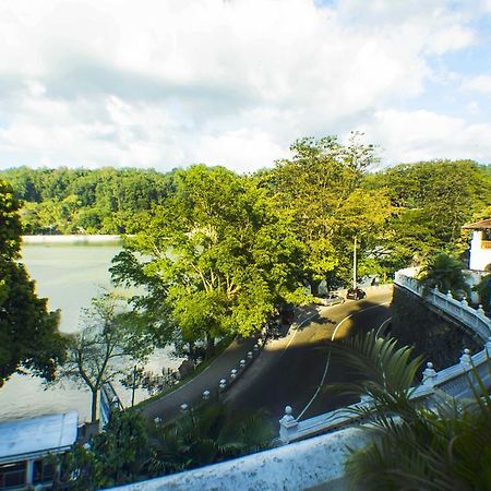 Hotel Malwatta Pilgrims Rest Kandy Exterior foto