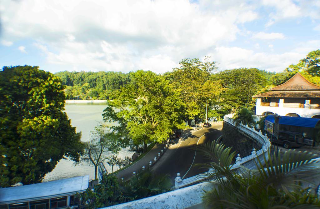 Hotel Malwatta Pilgrims Rest Kandy Exterior foto